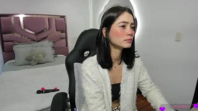 MollyCraft online show from March 7, 2025, 11:29 am