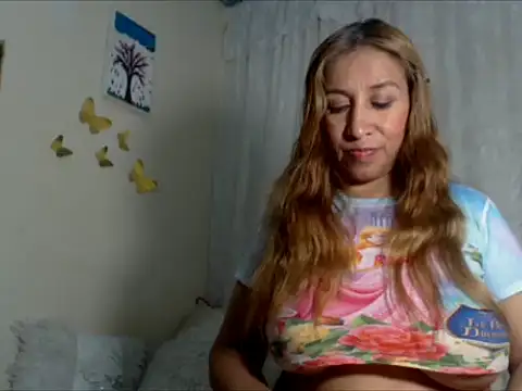 Snapshot of tatty_love77 chatting on September 26, 2025, 1:48 pm tatty love77 online show from September 26, 2025, 1:48 pm