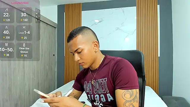 Rafa2004Cruz online show from February 18, 2025, 3:43 pm