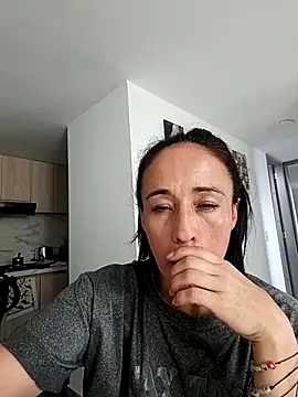 Coeur de luxure online show from October 4, 2025, 7:56 pm