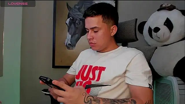 mattiwsmorris  online show from September 22, 2025, 6:10 pm