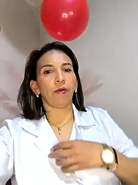 Snapshot of Mrsvictoriaaa chatting on February 19, 2025, 2:12 pm Mrsvictoriaaa online show from February 19, 2025, 2:12 pm