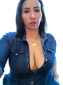 Snapshot of Mrsvictoriaaa chatting on October 1, 2025, 7:31 pm Mrsvictoriaaa online show from October 1, 2025, 7:31 pm