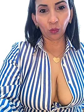 Snapshot of Mrsvictoriaaa chatting on October 11, 2025, 7:12 pm Mrsvictoriaaa online show from October 11, 2025, 7:12 pm