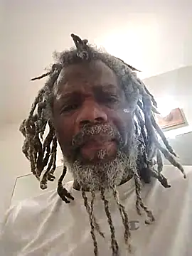 Snapshot of KingSlim56 chatting on September 18, 2025, 5:15 pm KingSlim56 online show from September 18, 2025, 5:15 pm