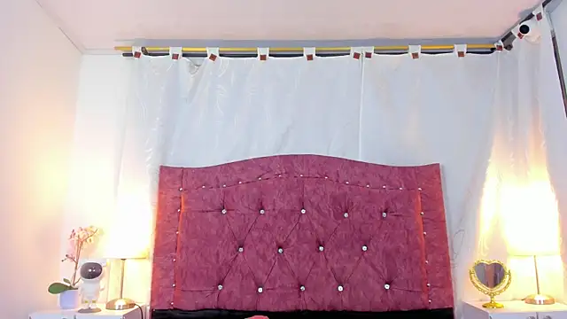 Snapshot of ValentinaGuerra chatting on October 5, 2025, 1:37 am ValentinaGuerra online show from October 5, 2025, 1:37 am