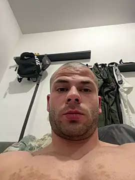 Snapshot of pesyelisa chatting on February 18, 2025, 2:59 pm pesyelisa online show from February 18, 2025, 2:59 pm