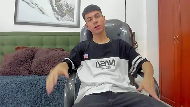 Johann sex online show from February 17, 2026, 5:41 pm