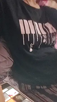 Snapshot of Dolly_b chatting on February 20, 2025, 8:47 pm Dolly b online show from February 20, 2025, 8:47 pm