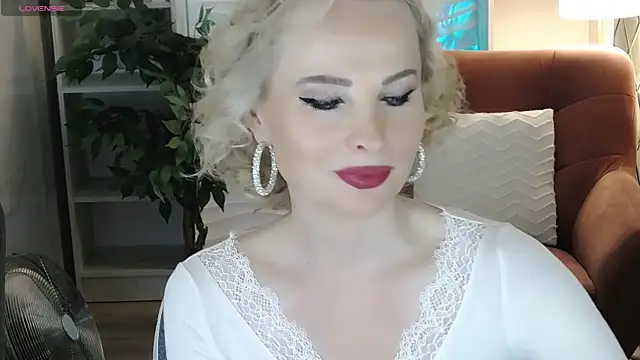 Sandra Kind online show from December 14, 2025, 5:57 am