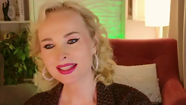 Snapshot of Sandra_Kind chatting on May 21, 2026, 6:53 am Sandra Kind online show from May 21, 2026, 6:53 am