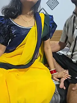 Snapshot of RealcoupleP chatting on April 30, 2026, 4:57 pm RealcoupleP online show from April 30, 2026, 4:57 pm