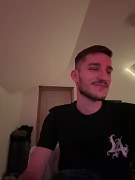 Snapshot of yoyoboy988 chatting on March 21, 2025, 7:13 pm yoyoboy988 online show from March 21, 2025, 7:13 pm