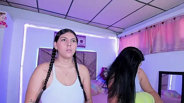 Cristal Smith20 online show from September 12, 2025, 7:36 pm