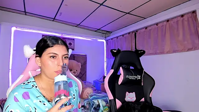 Cristal Smith20 online show from March 13, 2026, 12:28 am