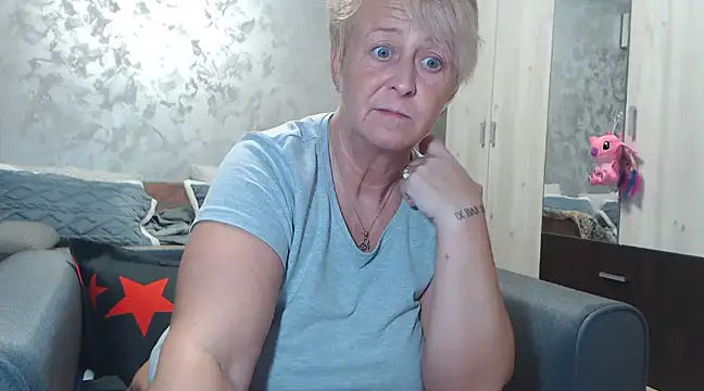 RosesandLillies online show from February 10, 2025, 8:31 pm