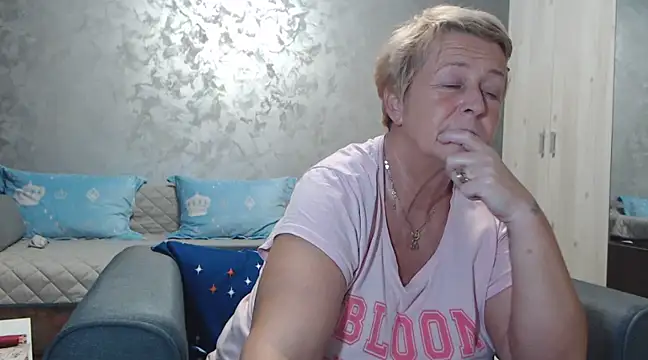 RosesandLillies online show from March 7, 2025, 4:55 pm