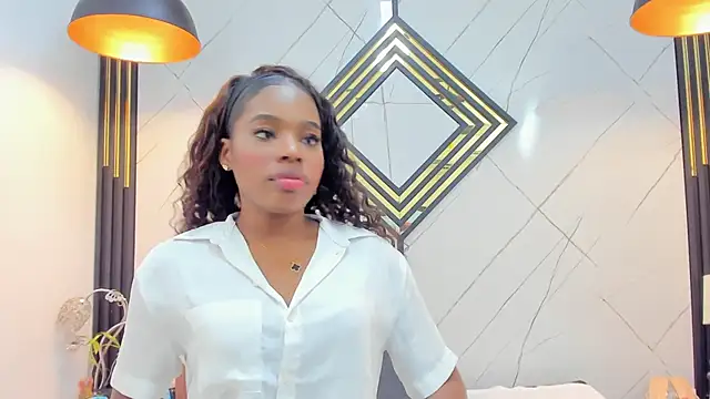 EmilyDiaaz online show from March 6, 2025, 4:28 pm