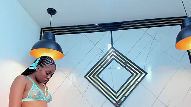 EmilyDiaaz online show from March 16, 2025, 4:23 pm