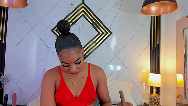 EmilyDiaaz online show from November 18, 2025, 12:31 pm