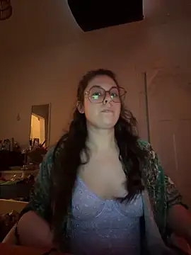 Snapshot of Rosiee69_ chatting on March 7, 2025, 12:01 pm Rosiee69 online show from March 7, 2025, 12:01 pm