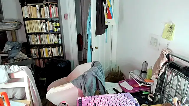 Rosiee69  online show from November 27, 2025, 12:29 pm