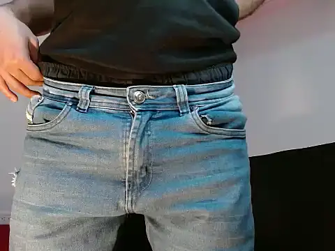 AngelHil online show from November 27, 2025, 2:46 am