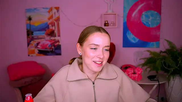 Snapshot of JenniferGraces chatting on February 24, 2025, 2:26 pm JenniferGraces online show from February 24, 2025, 2:26 pm