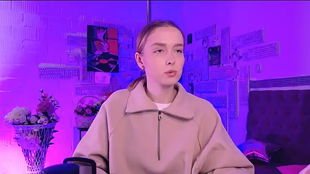 Snapshot of JenniferGraces chatting on March 3, 2025, 8:16 am JenniferGraces online show from March 3, 2025, 8:16 am