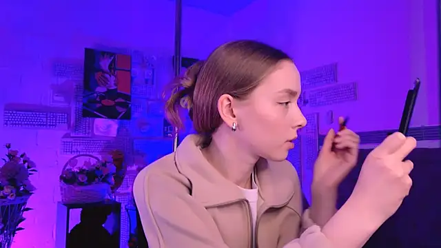 Snapshot of JenniferGraces chatting on March 3, 2025, 11:22 am JenniferGraces online show from March 3, 2025, 11:22 am