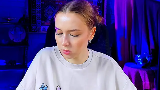 Snapshot of JenniferGraces chatting on March 5, 2025, 8:10 am JenniferGraces online show from March 5, 2025, 8:10 am