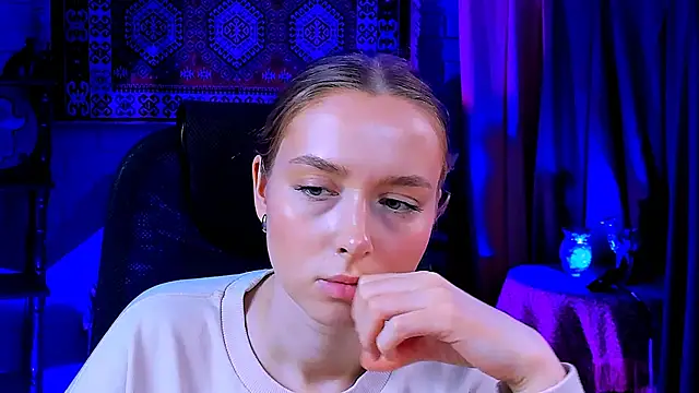 Snapshot of JenniferGraces chatting on March 5, 2025, 11:17 am JenniferGraces online show from March 5, 2025, 11:17 am