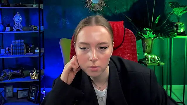 Snapshot of JenniferGraces chatting on March 6, 2025, 11:36 am JenniferGraces online show from March 6, 2025, 11:36 am