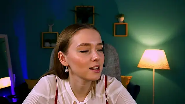 Snapshot of JenniferGraces chatting on March 15, 2025, 10:44 pm JenniferGraces online show from March 15, 2025, 10:44 pm