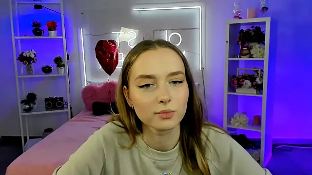 Snapshot of JenniferGraces chatting on March 21, 2025, 4:29 pm JenniferGraces online show from March 21, 2025, 4:29 pm