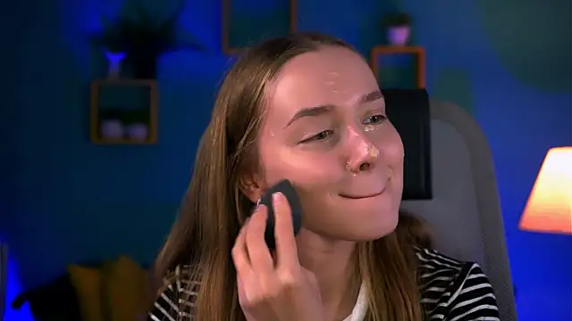 Snapshot of JenniferGraces chatting on September 8, 2025, 9:03 pm JenniferGraces online show from September 8, 2025, 9:03 pm