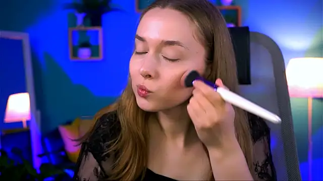 Snapshot of JenniferGraces chatting on September 18, 2025, 8:33 pm JenniferGraces online show from September 18, 2025, 8:33 pm