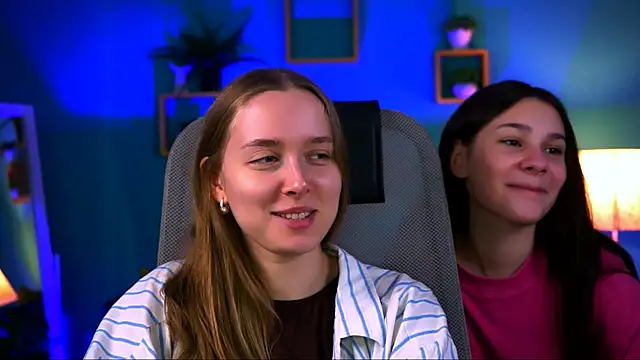 Snapshot of JenniferGraces chatting on September 23, 2025, 12:52 pm JenniferGraces online show from September 23, 2025, 12:52 pm