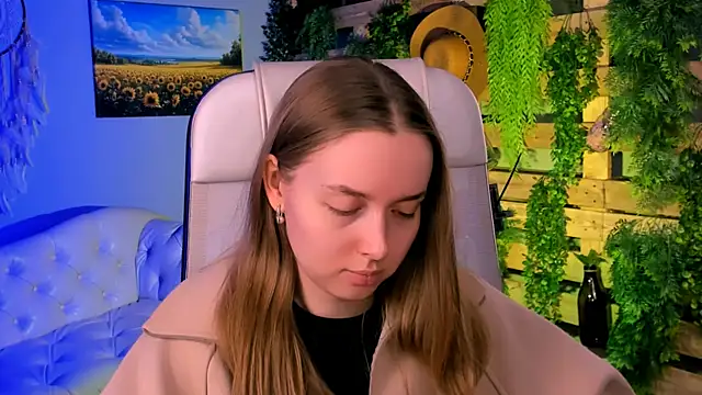 Snapshot of JenniferGraces chatting on October 8, 2025, 10:57 am JenniferGraces online show from October 8, 2025, 10:57 am