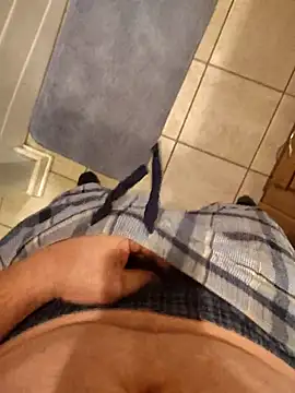 Snapshot of Cummaker69 chatting on November 28, 2025, 10:56 pm Cummaker69 online show from November 28, 2025, 10:56 pm