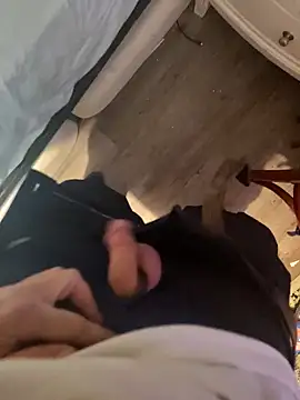 Snapshot of Cummaker69 chatting on April 5, 2026, 2:09 am Cummaker69 online show from April 5, 2026, 2:09 am