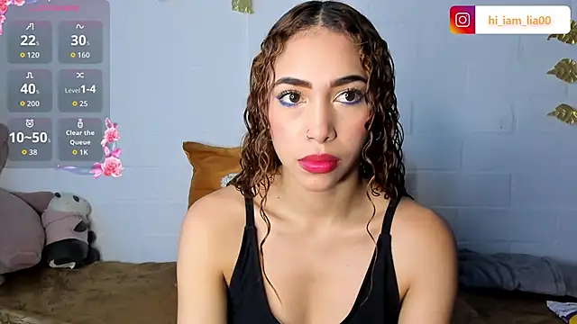 LiaHansson online show from November 12, 2025, 5:24 pm