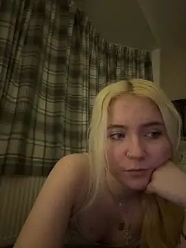 Snapshot of Blondie_Sofia_Essexbabe chatting on March 16, 2025, 11:47 pm Blondie Sofia Essexbabe online show from March 16, 2025, 11:47 pm