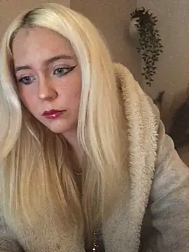 Snapshot of Blondie_Sofia_Essexbabe chatting on October 21, 2025, 9:48 pm Blondie Sofia Essexbabe online show from October 21, 2025, 9:48 pm