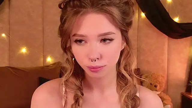 Sierra Fane online show from February 22, 2026, 6:35 am