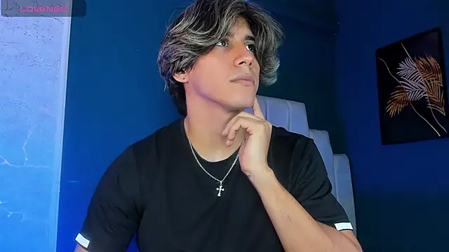 Snapshot of Allex_Cano chatting on October 9, 2025, 2:53 am Allex Cano online show from October 9, 2025, 2:53 am