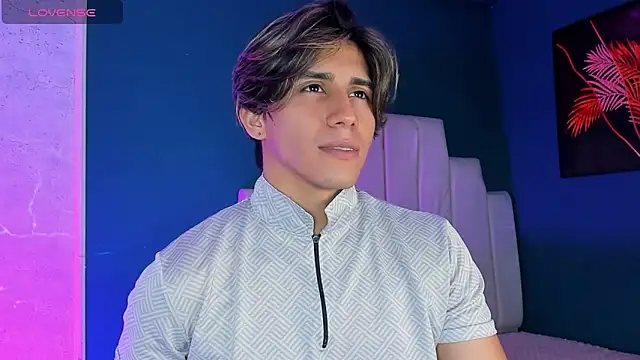 Snapshot of Allex_Cano chatting on October 10, 2025, 3:38 am Allex Cano online show from October 10, 2025, 3:38 am