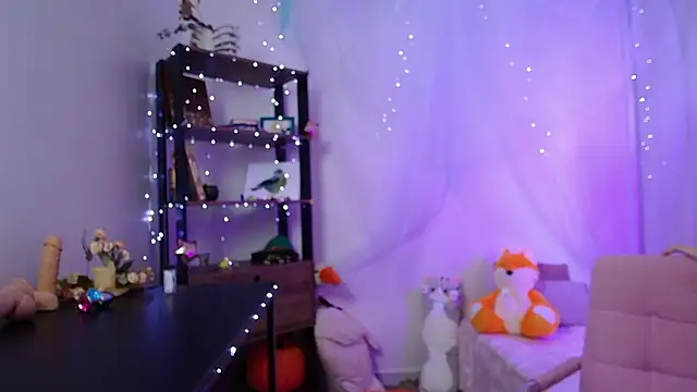 Elise Nyx online show from March 28, 2026, 7:57 pm