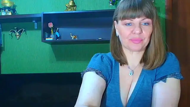 VeronikawGold online show from November 12, 2025, 4:29 pm