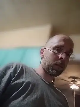 taterae online show from April 13, 2026, 8:53 am